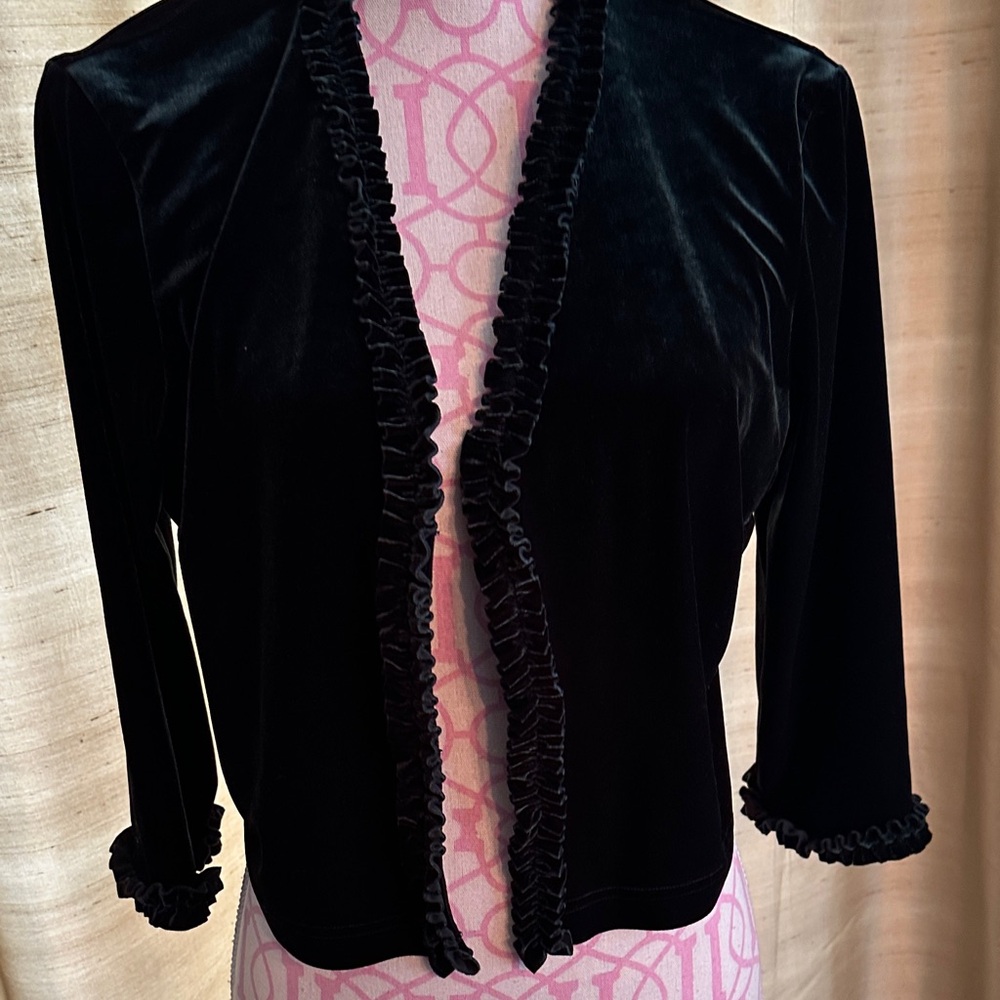 Elegant green  Velvet Shrug